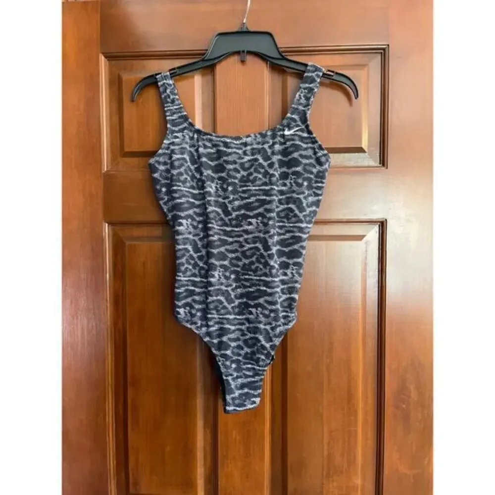 Nike animal print one piece swimsuit size medium